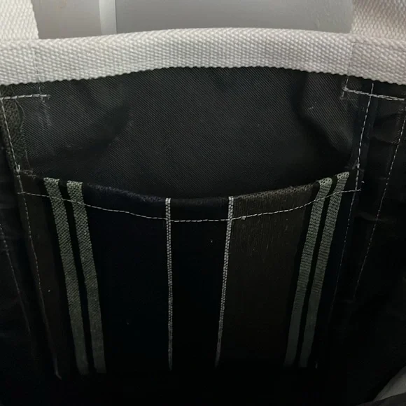 Madewell, Wolf & Badger, Gunes Swim Kit Beach Tote in cracked pepper - Picture 5 of 7